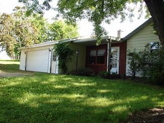 150 Antoine St, Mineral Point, WI 53565