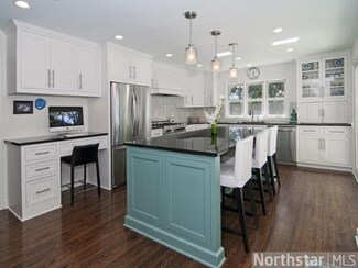 4920 W Sunnyslope Rd, Edina, MN 55424