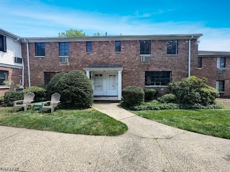 5B Troy Dr Unit 1, Springfield, NJ 07081