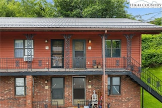 1469 W King St Unit 201, Boone, NC 28607
