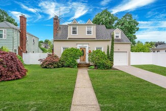 247 Lena Ave, Freeport, NY 11520