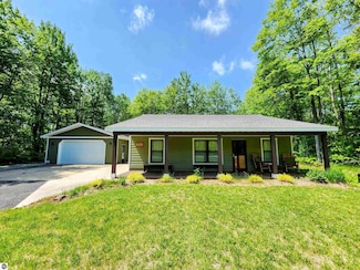 8608 Golfview Dr, Mancelona, MI 49659