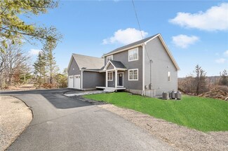1285 Pippin Orchard Rd, Cranston, RI 02921