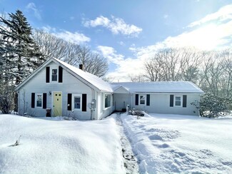 10 Quaker Point Rd, West Bath, ME 04530
