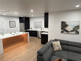 2918 SW 2nd St, Miami, FL 33135