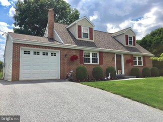 526 Pine Hill Rd, Lititz, PA 17543