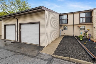 2106 Bayside Ct, Fort Wayne, IN 46804