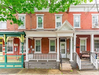 447 Locust Ave, Burlington, NJ 08016