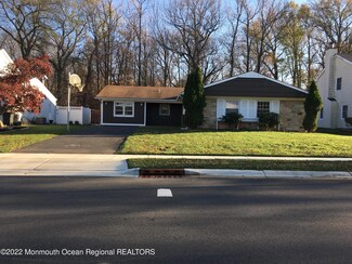 110 Courtland Ln, Matawan, NJ 07747