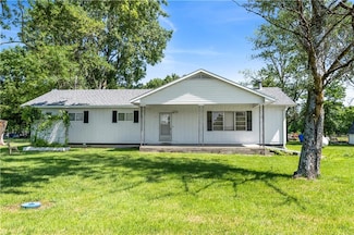 16813 E M Hwy, Nevada, MO 64772