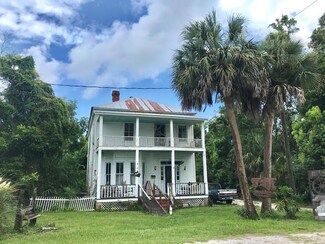 107 Avenue B, Apalachicola, FL 32320