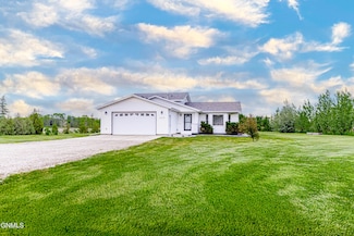 2539 Clover Place, Bismarck, ND 58503