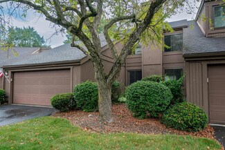 2131 Willowick Dr, Columbus, OH 43229