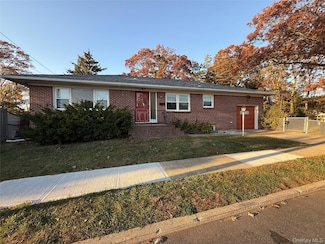 301A Copiague Place, Copiague, NY 11726