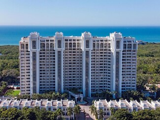 7117 Pelican Bay Blvd Unit 508, Naples, FL 34108