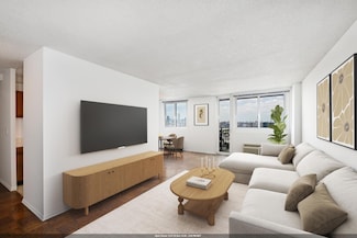 100 Manhattan Ave Unit 2209, Union City, NJ 07087