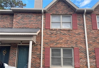 1425 20th Ave NE, Hickory, NC 28601