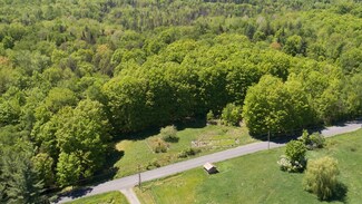 5006 Lake Rd, Newport Center, VT 05857