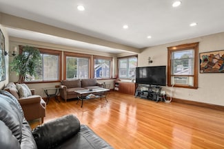 25 Plympton St, Waltham, MA 02451