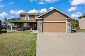 2714 Hackberry Dr, Junction City, KS 66441