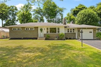 33 W Crest Dr, Rochester, NY 14606