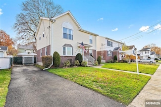36 William St, Rochelle Park, NJ 07662