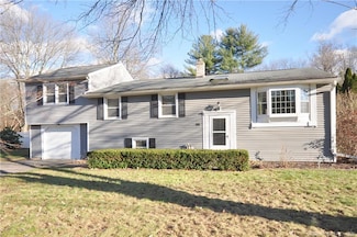44 Simsbury Manor Dr, Weatogue, CT 06089