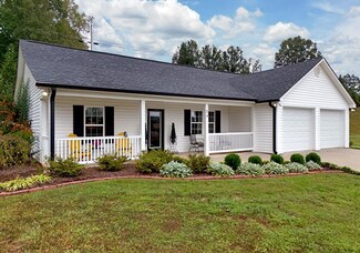 54 Linda Ln, Blue Ridge, GA 30513
