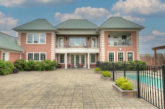 7453 Laprairie Ln, Ann Arbor, MI 48103