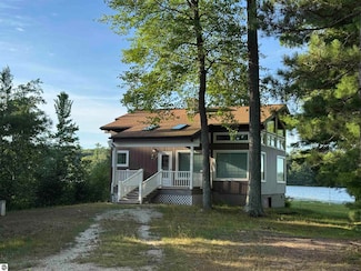 11011 West Dr, Fife Lake, MI 49633