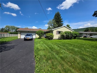 5 Suburban Dr, Elmira, NY 14903