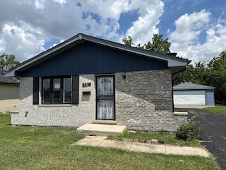 922 E 155th St, Phoenix, IL 60426