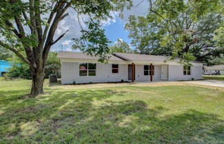 209 S Elm St, Bryant, AR 72022