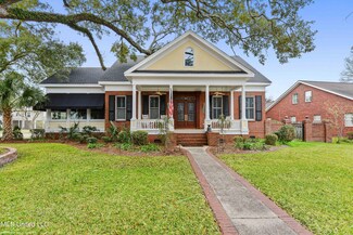 703 Buena Vista St, Pascagoula, MS 39567