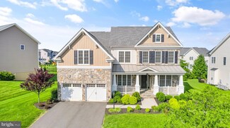 5877 Waterloo Bridge Cir, Haymarket, VA 20169