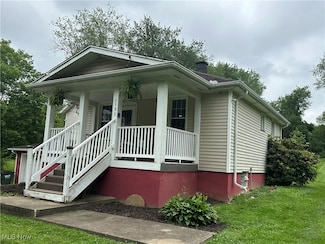 5130 Winfield St NE, East Canton, OH 44730