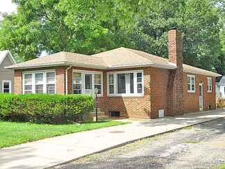 111 N Bergan Ave, West Peoria, IL 61604