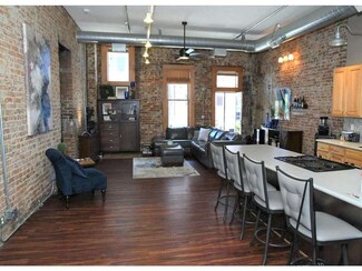 507 E Locust St Unit 210, Des Moines, IA 50309