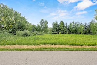 5782 Wood Brook Cir, Little Suamico, WI 54141