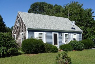 22 Canterbury Ln, East Falmouth, MA 02536