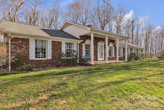 186 Witherspoon Heights, Jefferson, NC 28640