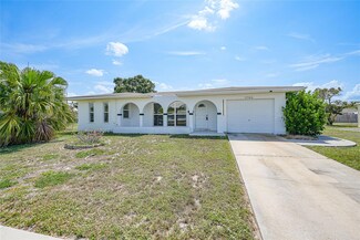 2166 Beacon Dr, Port Charlotte, FL 33952
