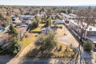 1104 Layton Rd, Redding, CA 96002