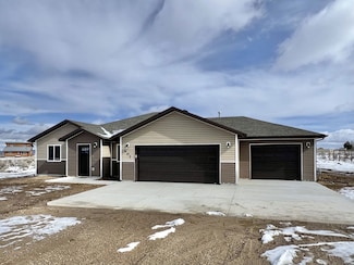 807 Thorpe Dr, Spring Creek, NV 89815