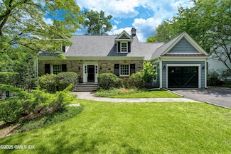 134 Lockwood Rd, Riverside, CT 06878