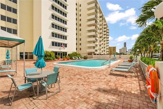 401 Golden Isles Dr Unit 516, Hallandale Beach, FL 33009