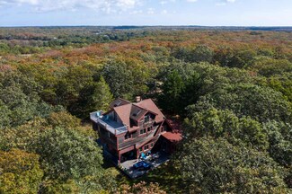 21 Checamo Path, Vineyard Haven, MA 02568