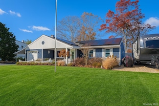 61 Rush St, Port Jefferson Station, NY 11776