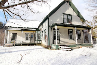 222 River St, Bethel, VT 05032