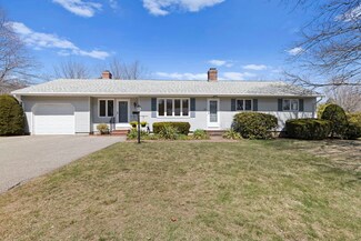 260 High St, Hampton, NH 03842